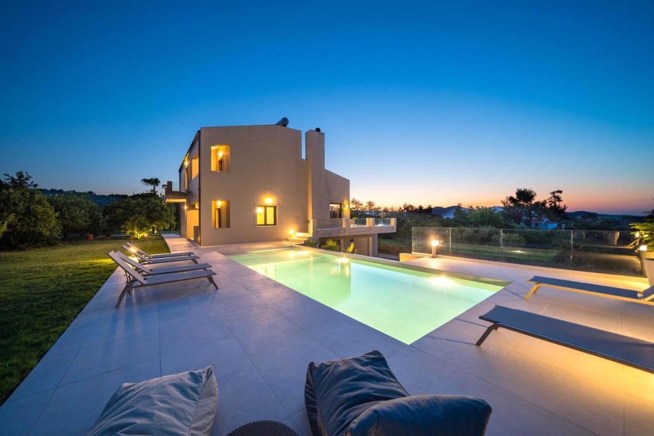 Villa Florentina ✩ Private Pool ✩ Bbq ✩ 7 Guests Alikianos Bagian luar foto
