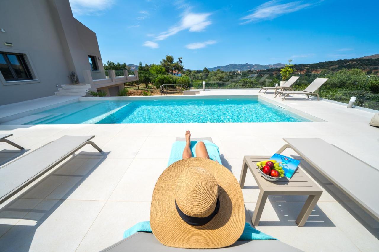 Villa Florentina ✩ Private Pool ✩ Bbq ✩ 7 Guests Alikianos Bagian luar foto
